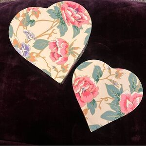 Vintage floral print heart shaped nesting box set of 2